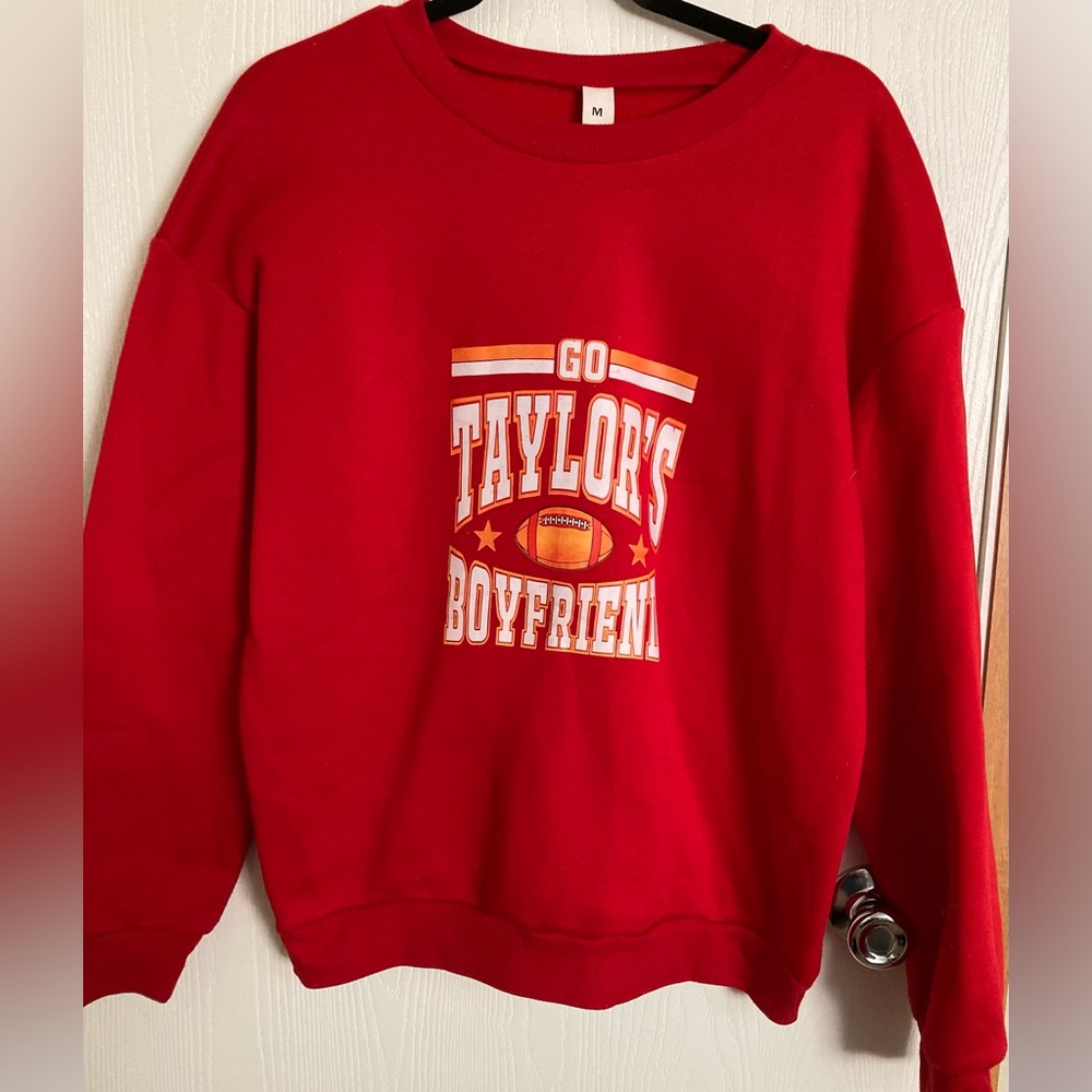 TAYLOR SWIFT — GO TAYLOR’S BOYFRIEND KANSAS CHEIF’S SWEATSHIRT Size M